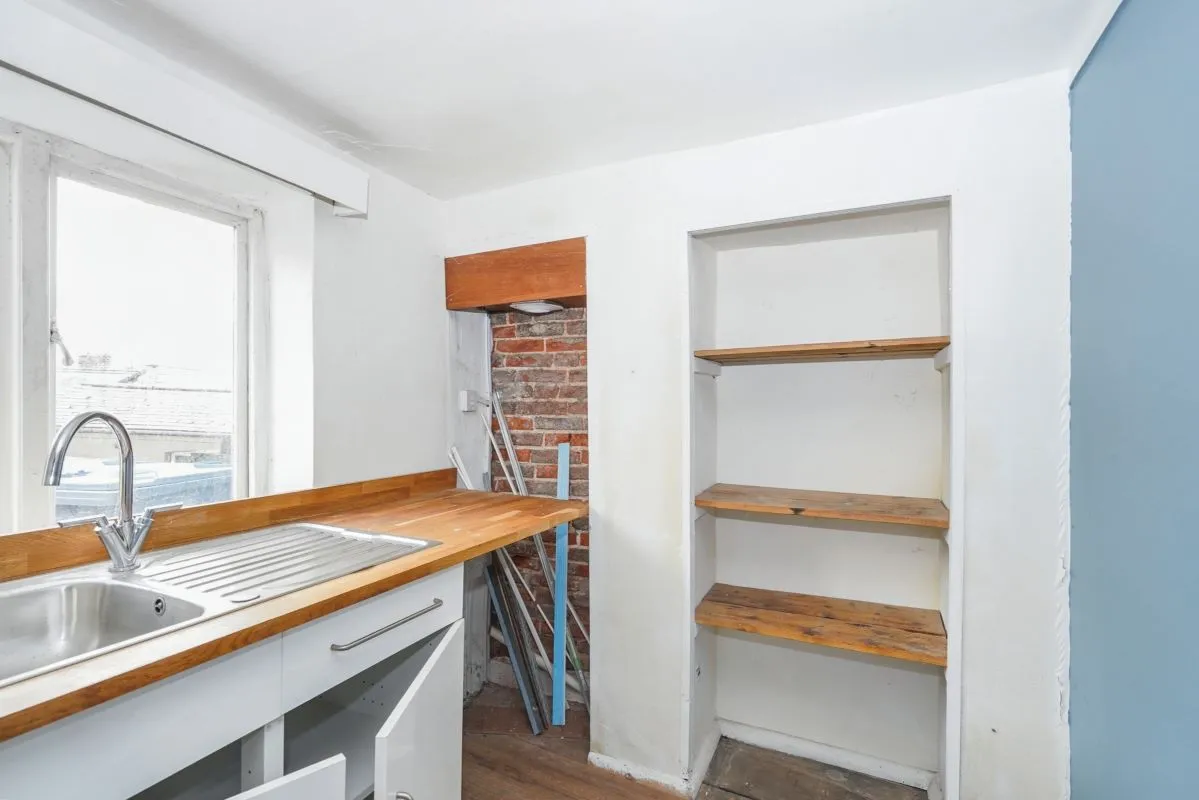 Scarborough, North Yorkshire, YO11 1NR - Online Auctions