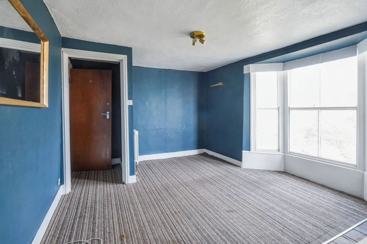 Scarborough, North Yorkshire, YO11 1NR - Online Auctions