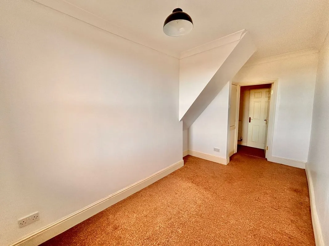 Great Houghton, Barnsley, South Yorkshire, S72 0AS - Online Auctions