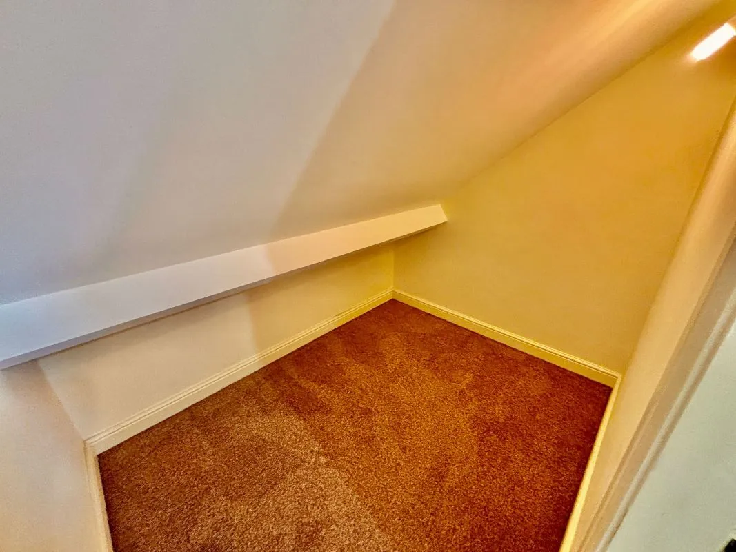 Great Houghton, Barnsley, South Yorkshire, S72 0AS - Online Auctions