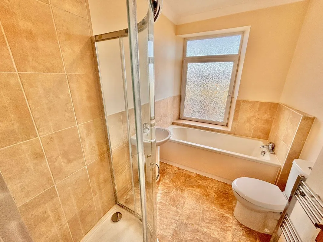 Great Houghton, Barnsley, South Yorkshire, S72 0AS - Online Auctions