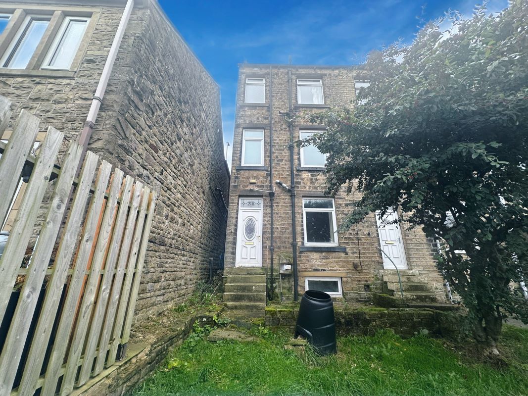 Linthwaite, Huddersfield, West Yorkshire, HD7 5QY - Online Auctions