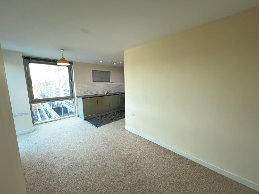 323 Bramall Lane, Sheffield, South Yorkshire, S2 4RJ - Online Auctions