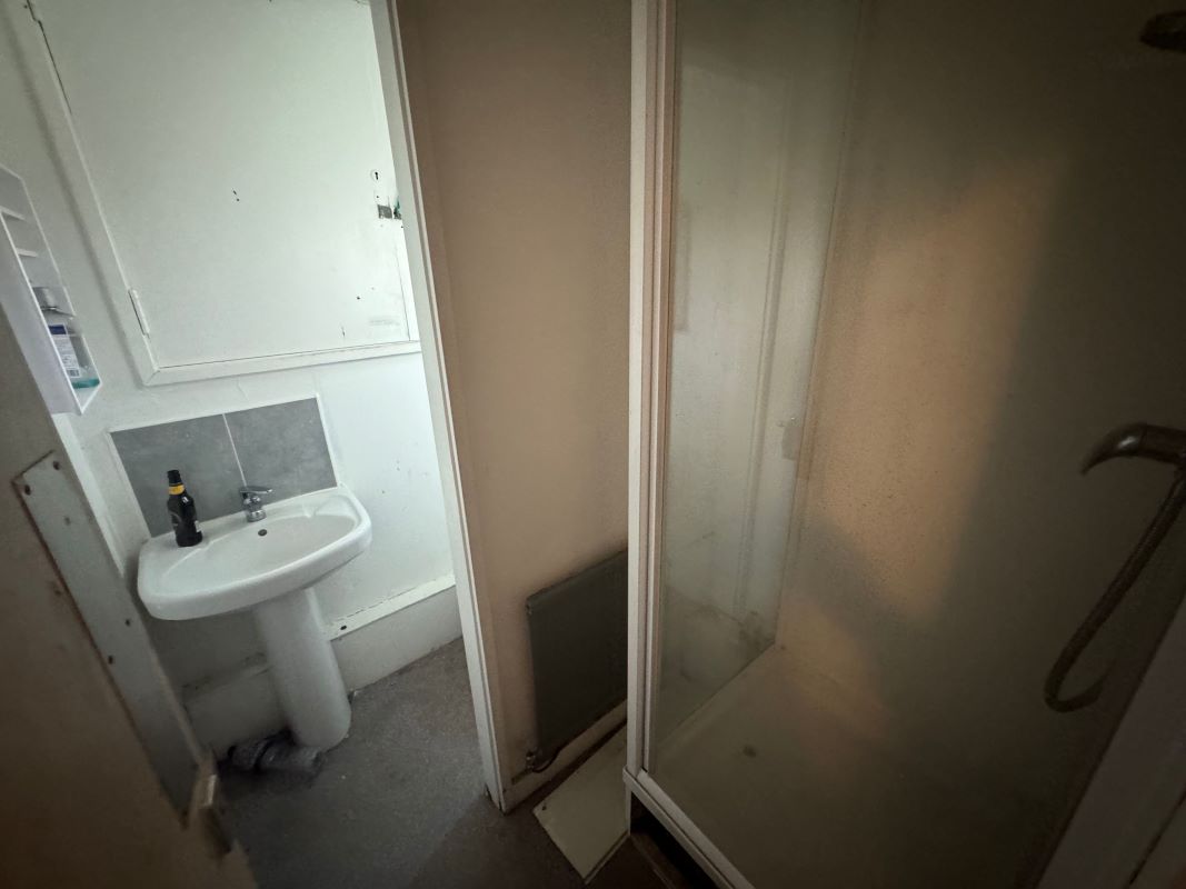 200 Norfolk Park Road, Sheffield, South Yorkshire, S2 2UA - Online Auctions