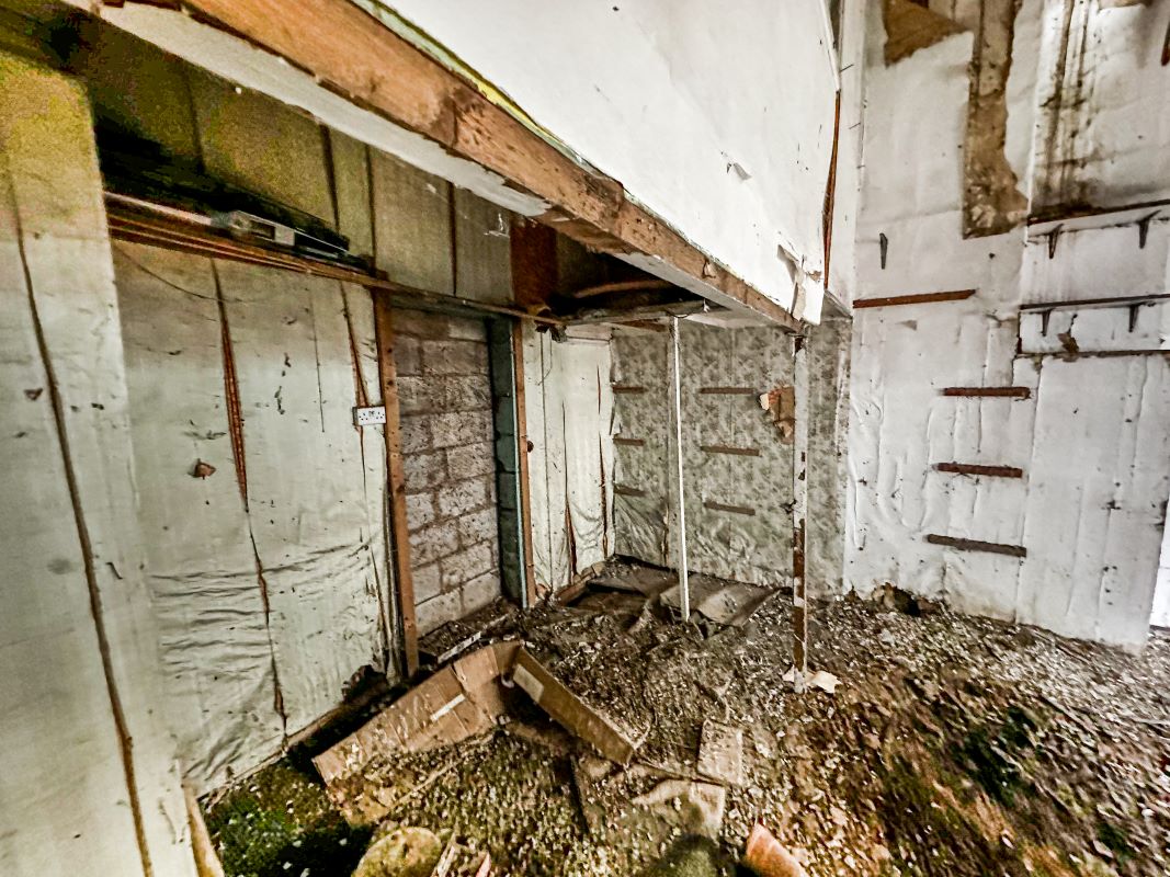 Morecambe, Lancashire, LA3 1QF - Online Auctions