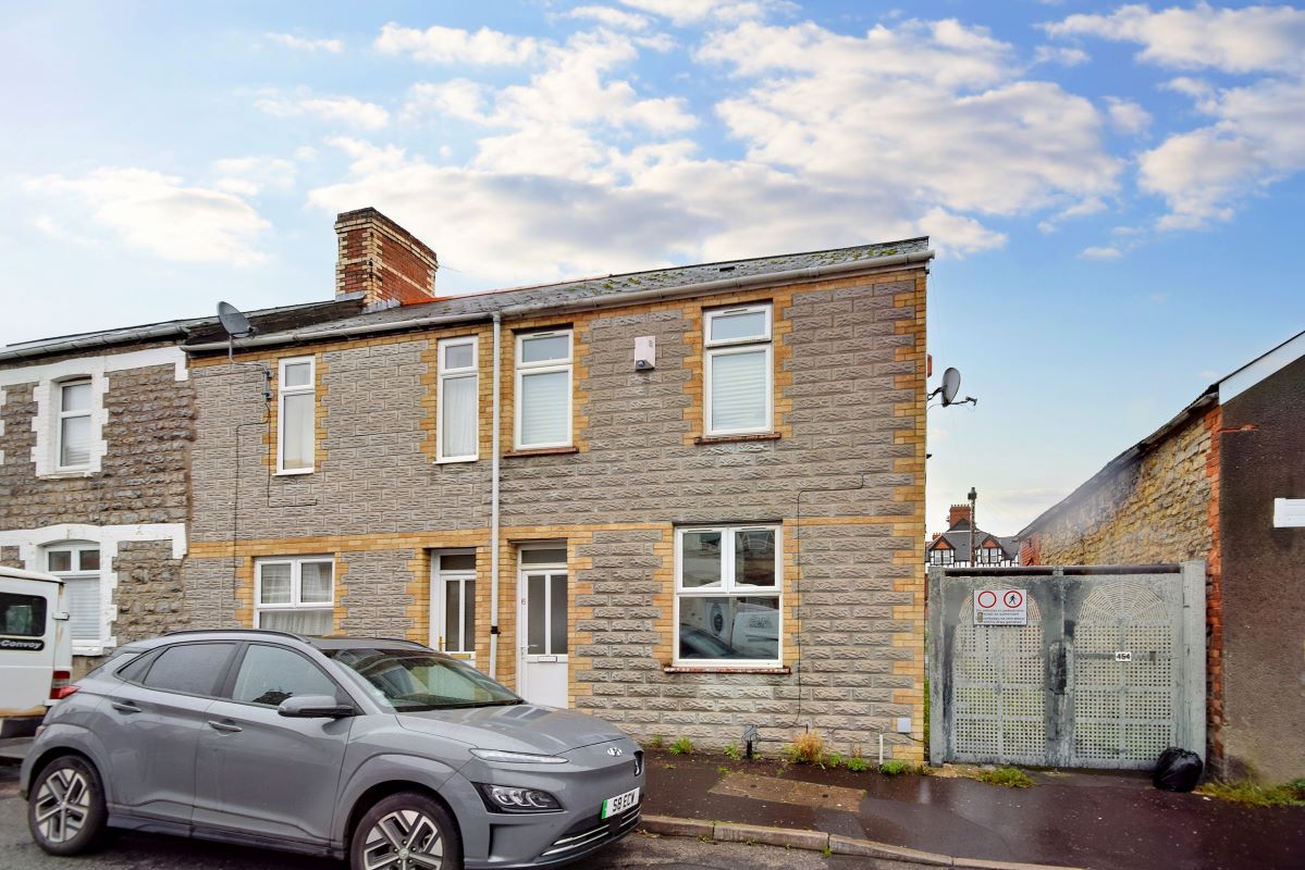 Barry, South Glamorgan, CF63 4PT - Online Auctions