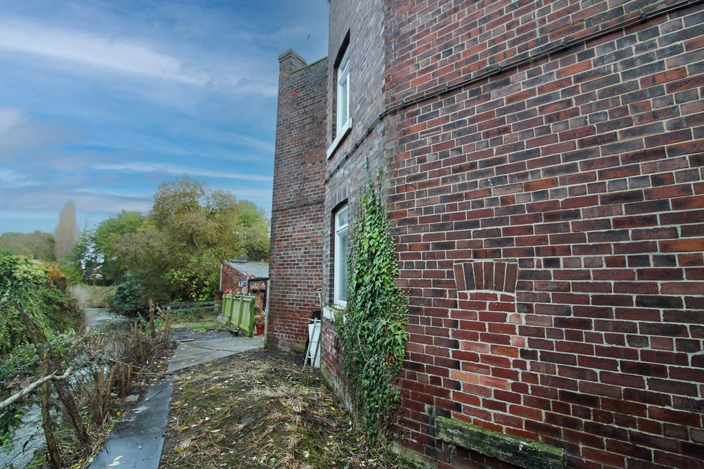 Stonyford Road, Wombwell, Barnsley, South Yorkshire, S73 8AF - Online Auctions