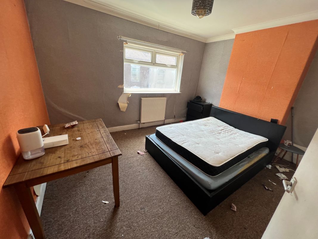 Grimsby, South Humberside, DN32 7NA - Online Auctions