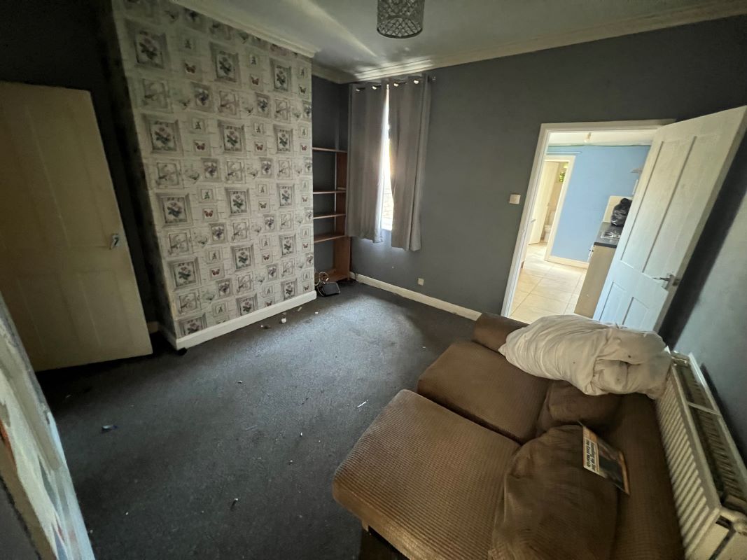 Grimsby, South Humberside, DN32 7NA - Online Auctions