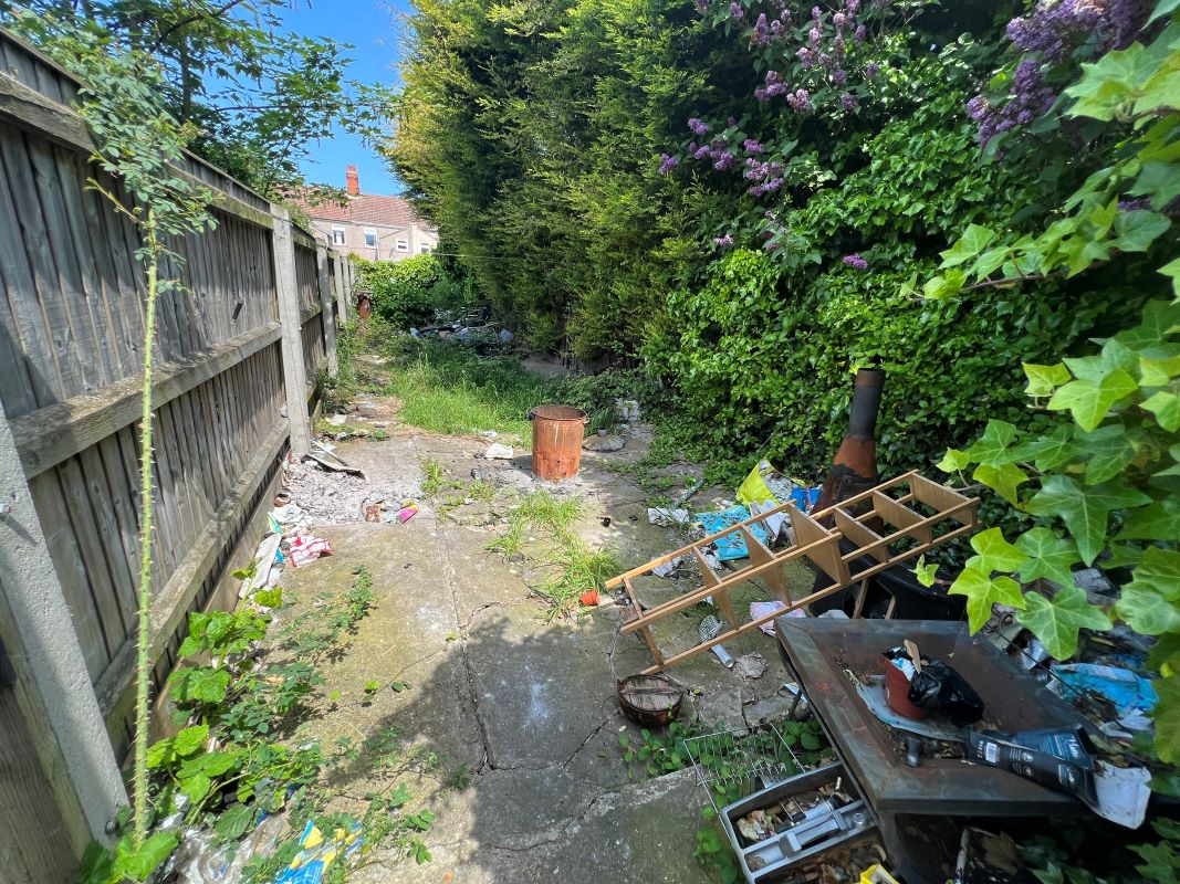 Grimsby, South Humberside, DN32 7NA - Online Auctions