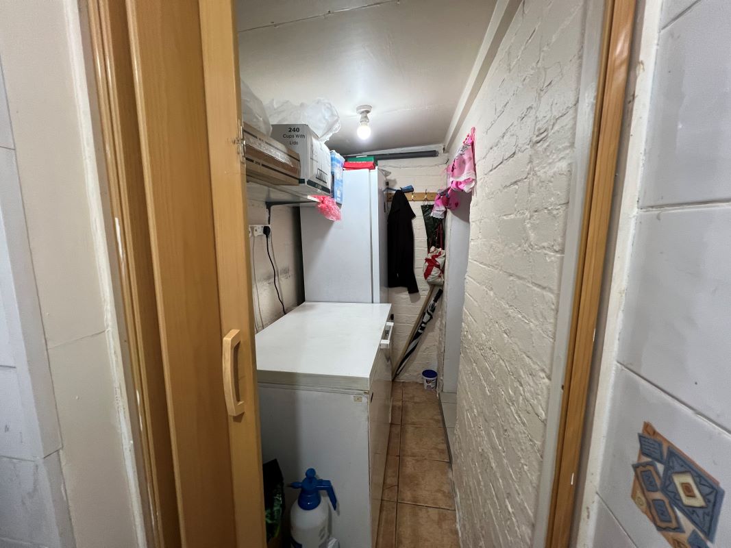 Wath-Upon-Dearne, Rotherham, South Yorkshire, S63 6AH - Online Auctions