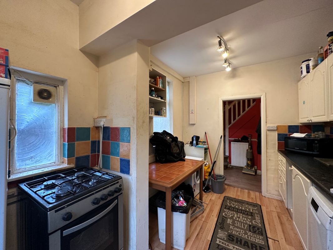 Sheffield, South Yorkshire, S5 8LX - Online Auctions