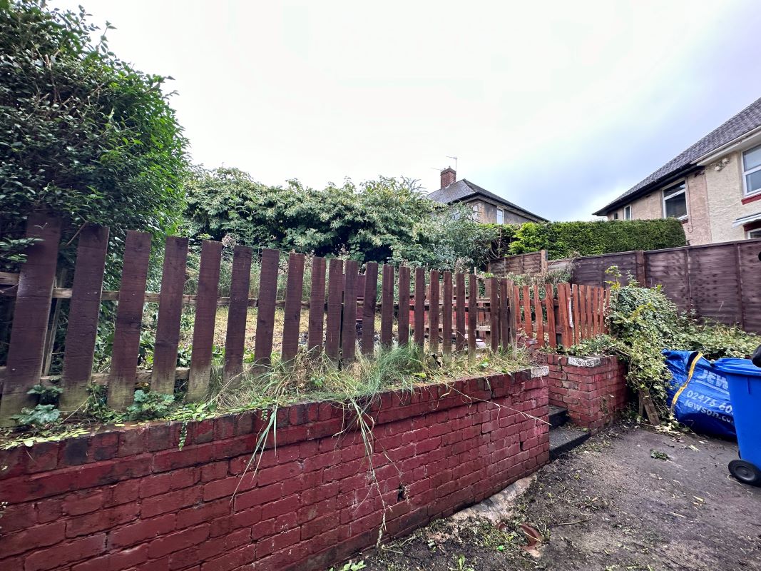 Sheffield, South Yorkshire, S5 8LX - Online Auctions