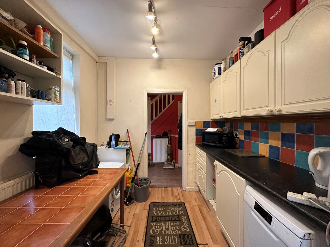 Sheffield, South Yorkshire, S5 8LX - Online Auctions