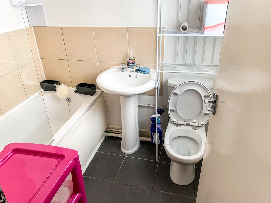 Bootle, Merseyside, L20 4JR - Online Auctions