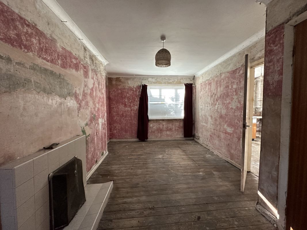 Hampton Road, Dunscroft, Doncaster, South Yorkshire, DN7 4AG - Online Auctions
