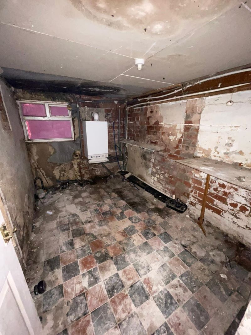 Royston, Barnsley, South Yorkshire, S71 4QT - Online Auctions