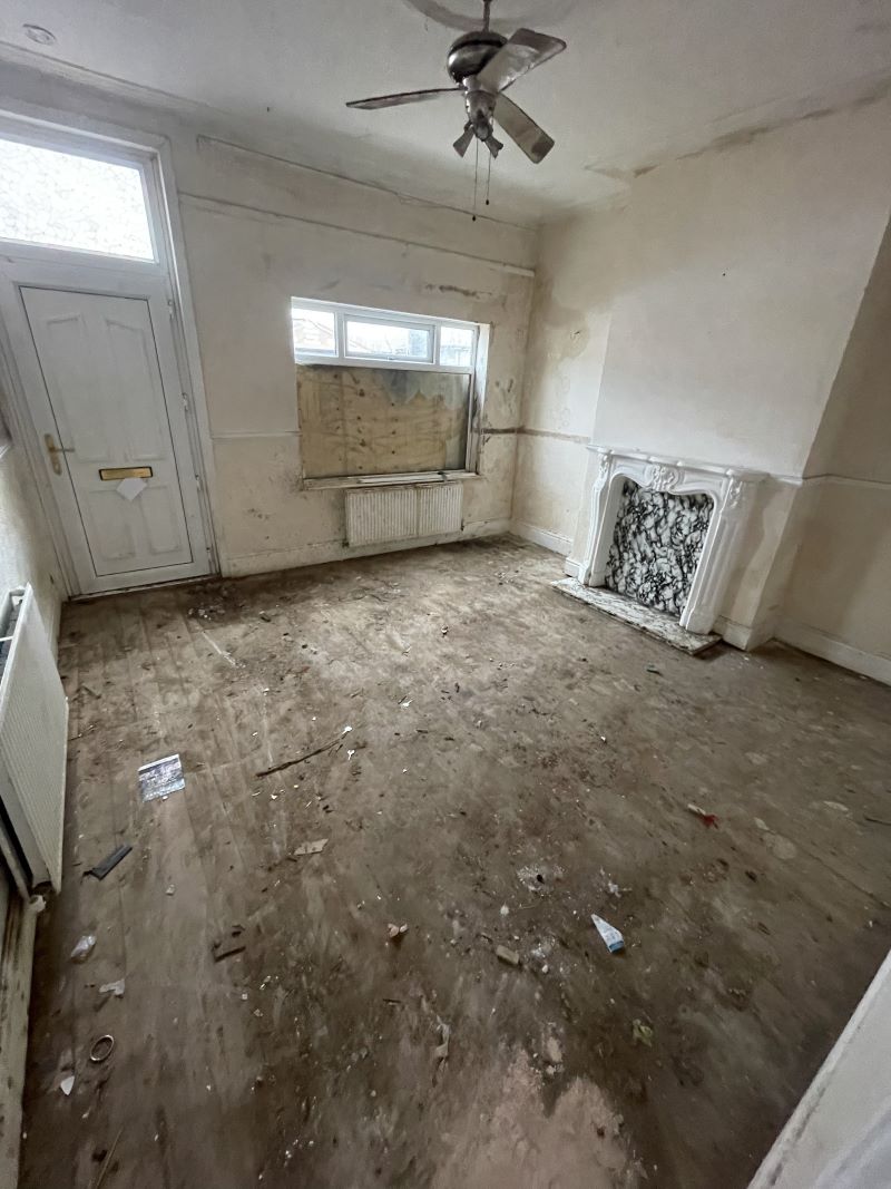 Royston, Barnsley, South Yorkshire, S71 4QT - Online Auctions