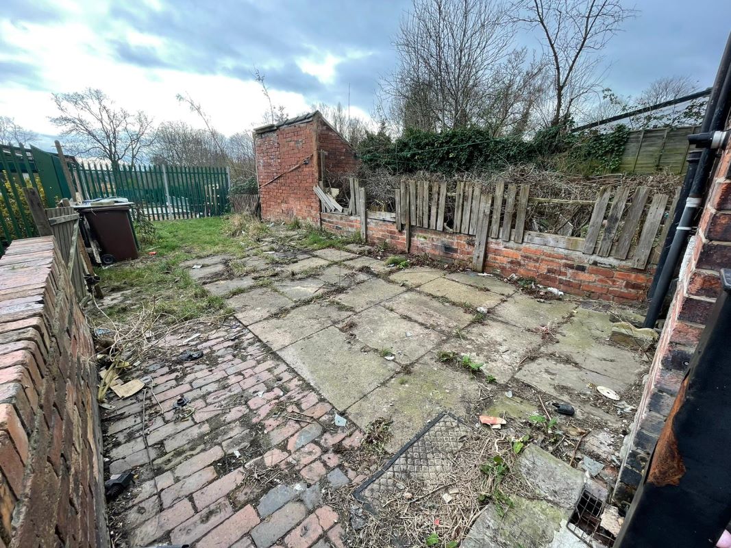 Royston, Barnsley, South Yorkshire, S71 4QT - Online Auctions