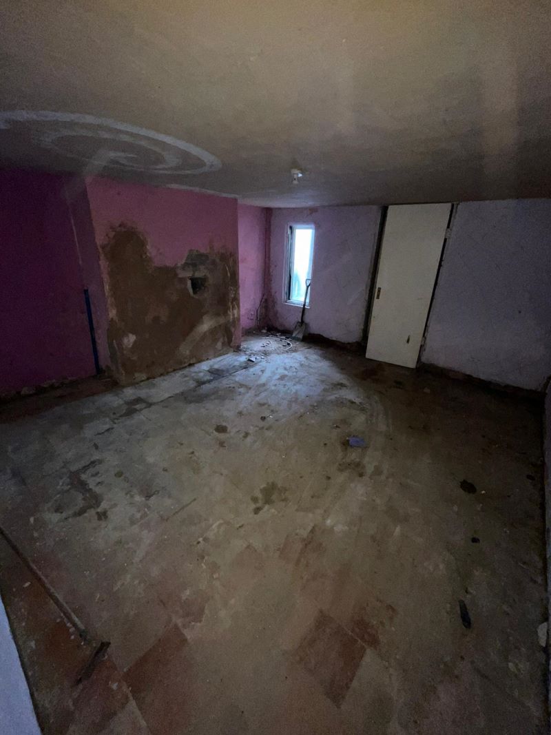 Royston, Barnsley, South Yorkshire, S71 4QT - Online Auctions