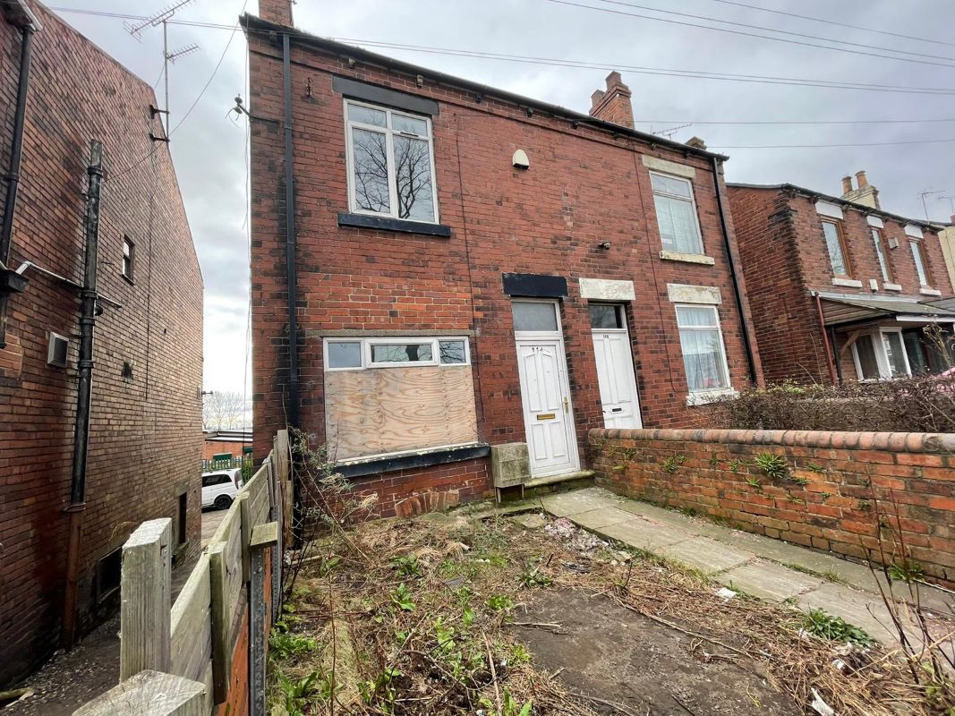 Royston, Barnsley, South Yorkshire, S71 4QT - Online Auctions