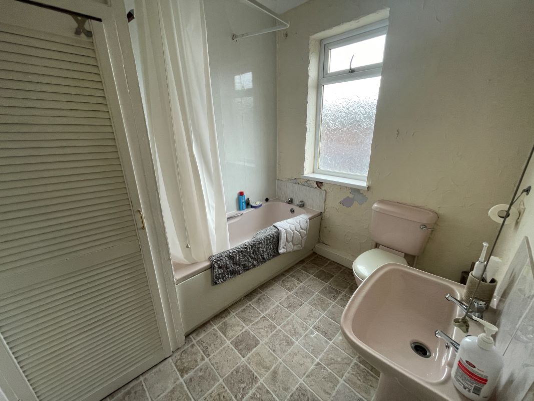 Barnsley, South Yorkshire, S70 1UW - Online Auctions
