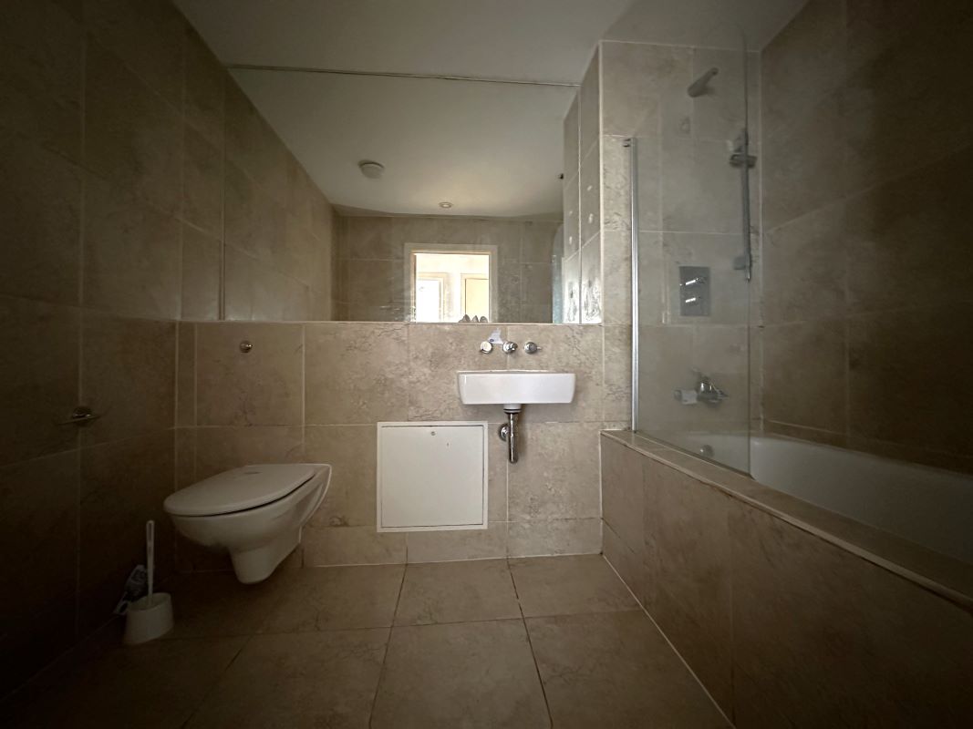 3 North Bank, Sheffield, South Yorkshire, S3 8JT - Online Auctions