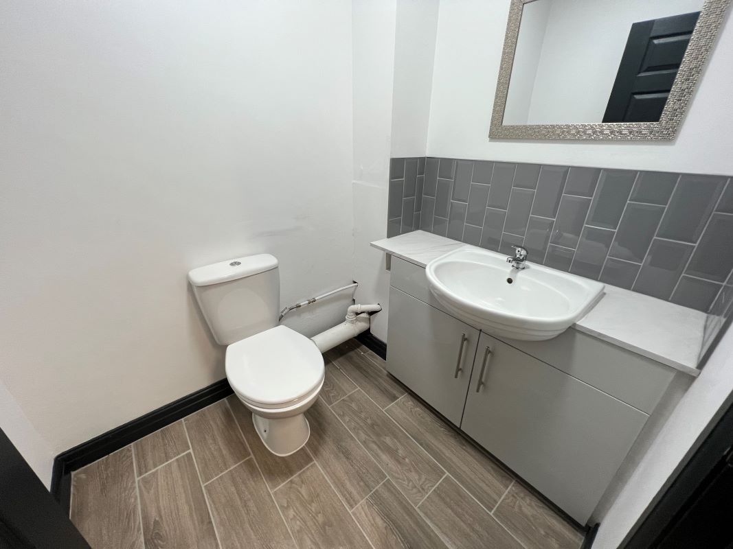 Wellowgate, Grimsby, South Humberside, DN32 0RA - Online Auctions