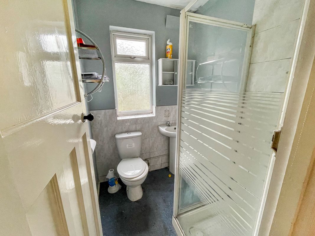 Coventry, West Midlands, CV6 7FQ - Online Auctions