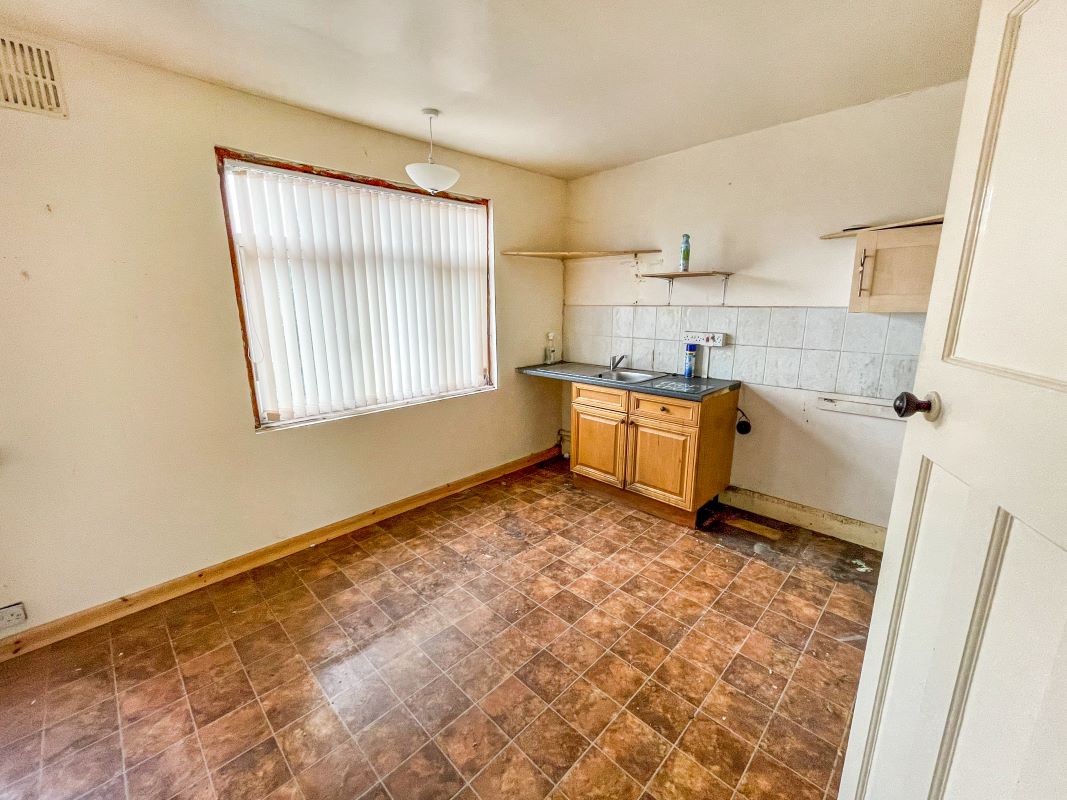 Coventry, West Midlands, CV6 7FQ - Online Auctions