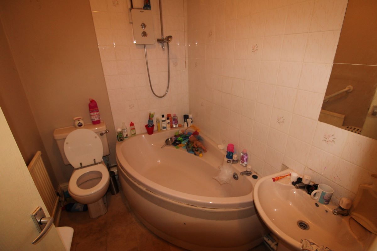 Doncaster, South Yorkshire, DN1 2RZ - Online Auctions