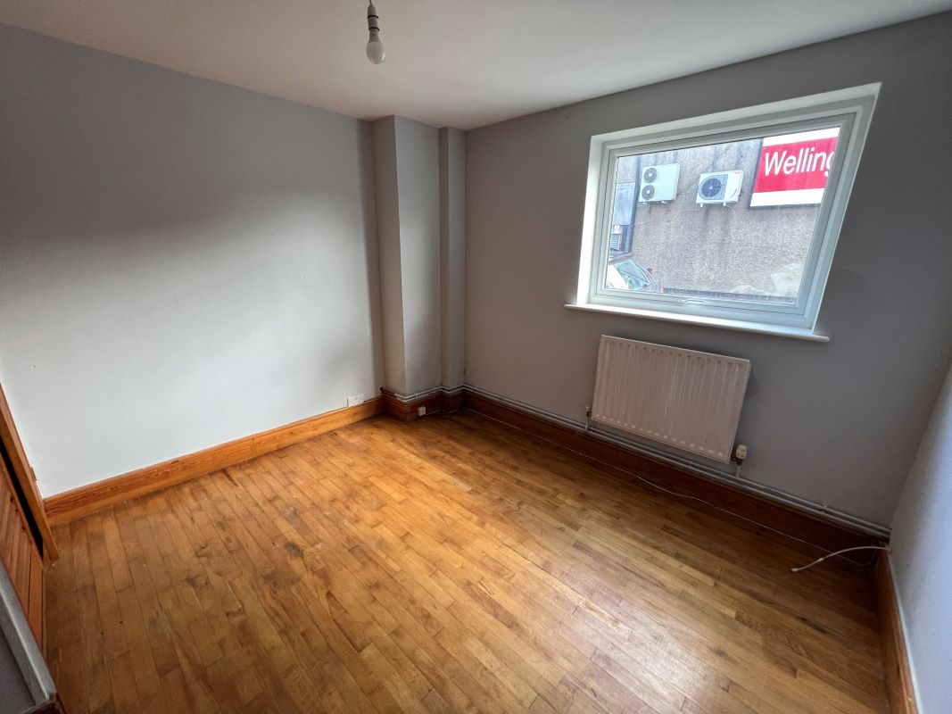 Grimsby, South Humberside, DN32 7JY - Online Auctions
