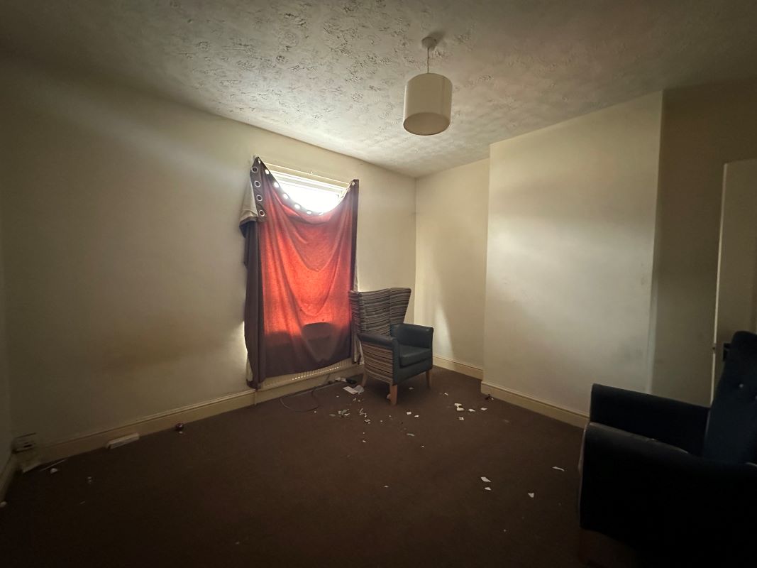 Grimethorpe, Barnsley, South Yorkshire, S72 7LS - Online Auctions