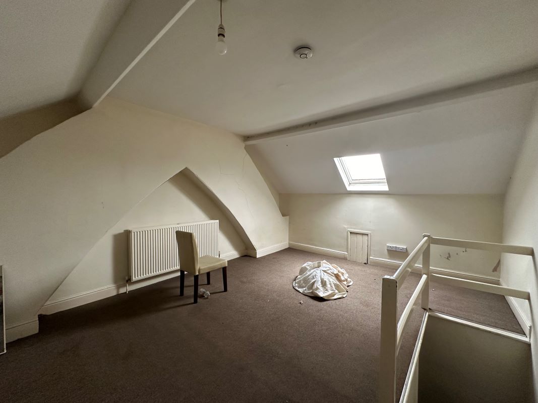 Grimethorpe, Barnsley, South Yorkshire, S72 7LS - Online Auctions
