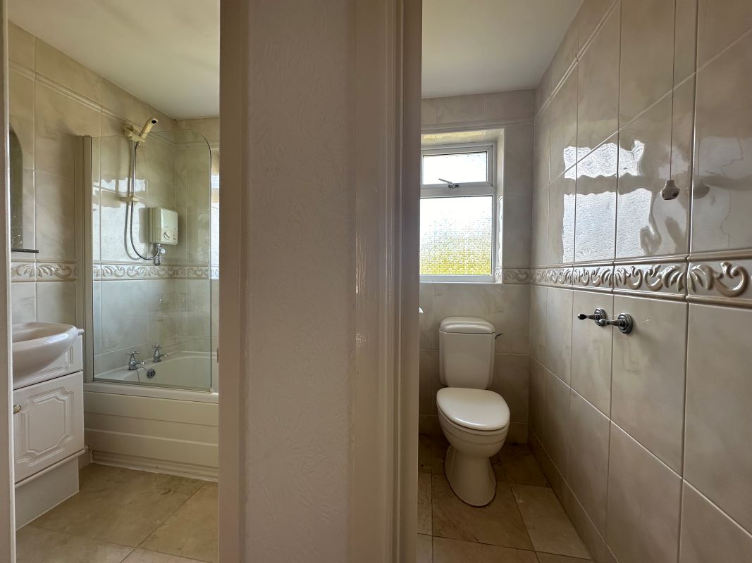 Sheffield, South Yorkshire, S17 4PP - Online Auctions