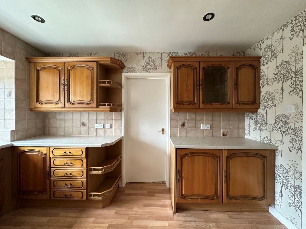 Sheffield, South Yorkshire, S17 4PP - Online Auctions