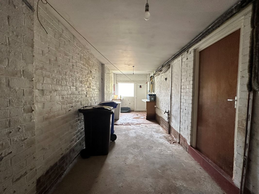 Sheffield, South Yorkshire, S17 4PP - Online Auctions
