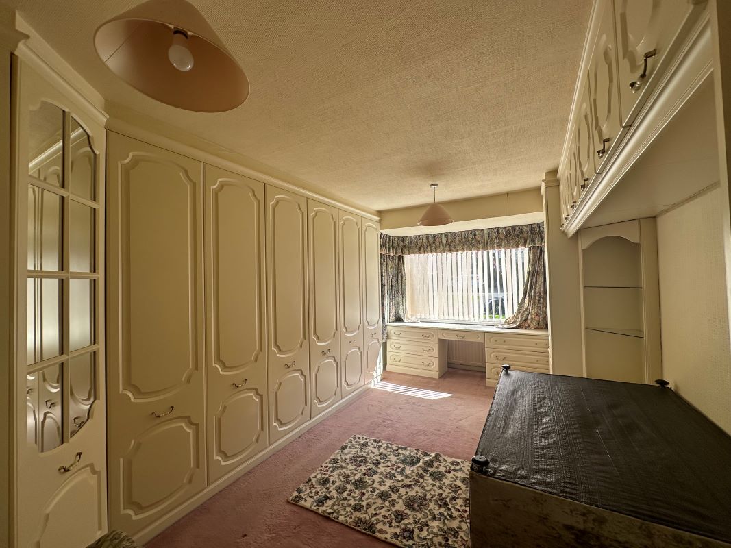 Sheffield, South Yorkshire, S17 4PP - Online Auctions