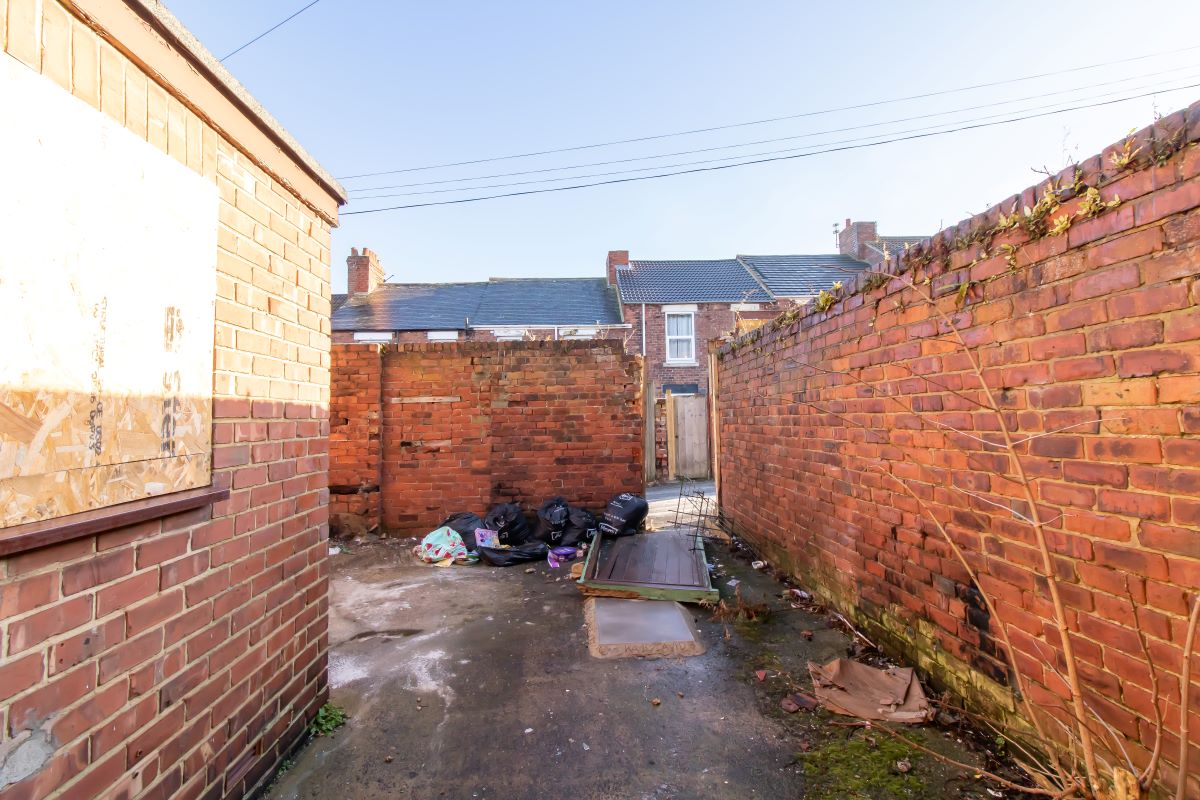Horden, Peterlee, County Durham, SR8 4EL - Online Auctions
