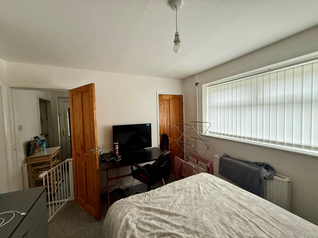 Brighouse, West Yorkshire, HD6 3JB - Online Auctions