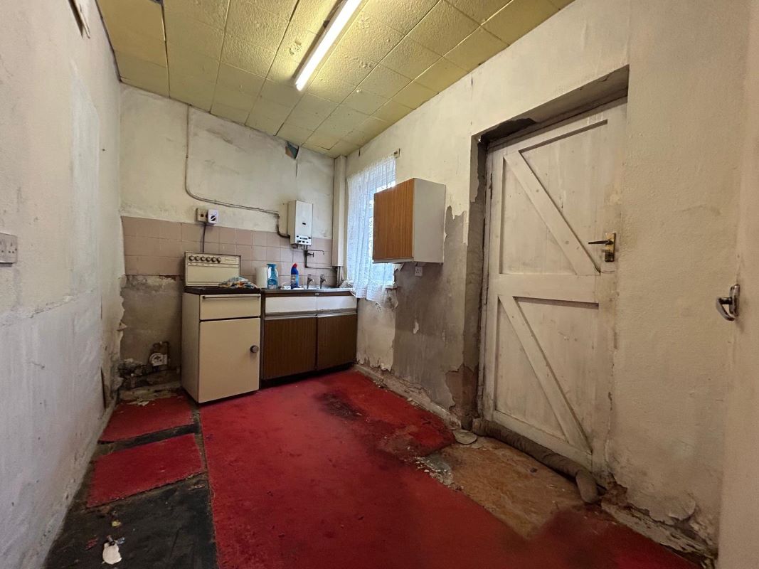Chorley, Lancashire, PR6 0PY - Online Auctions