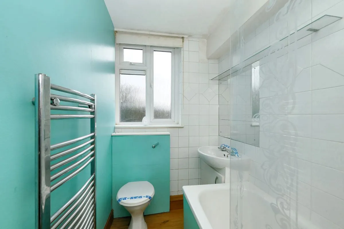 Harlow, Essex, CM18 7QW - Online Auctions
