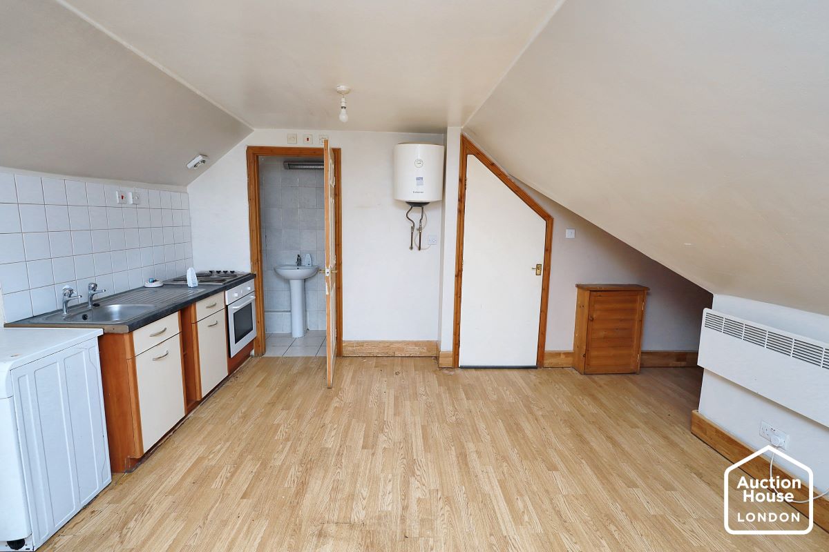 23-25 Biscot Road, Luton, Bedfordshire, LU3 1AH - Online Auctions