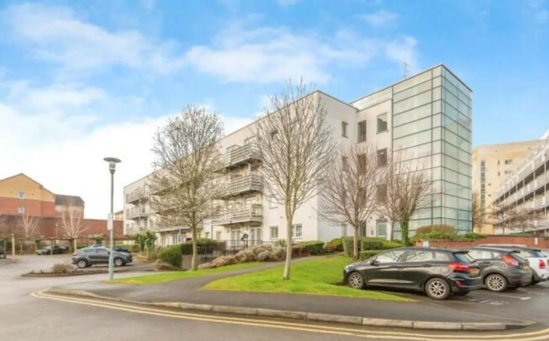 323 Bramall Lane, Sheffield, South Yorkshire, S2 4RR - Online Auctions