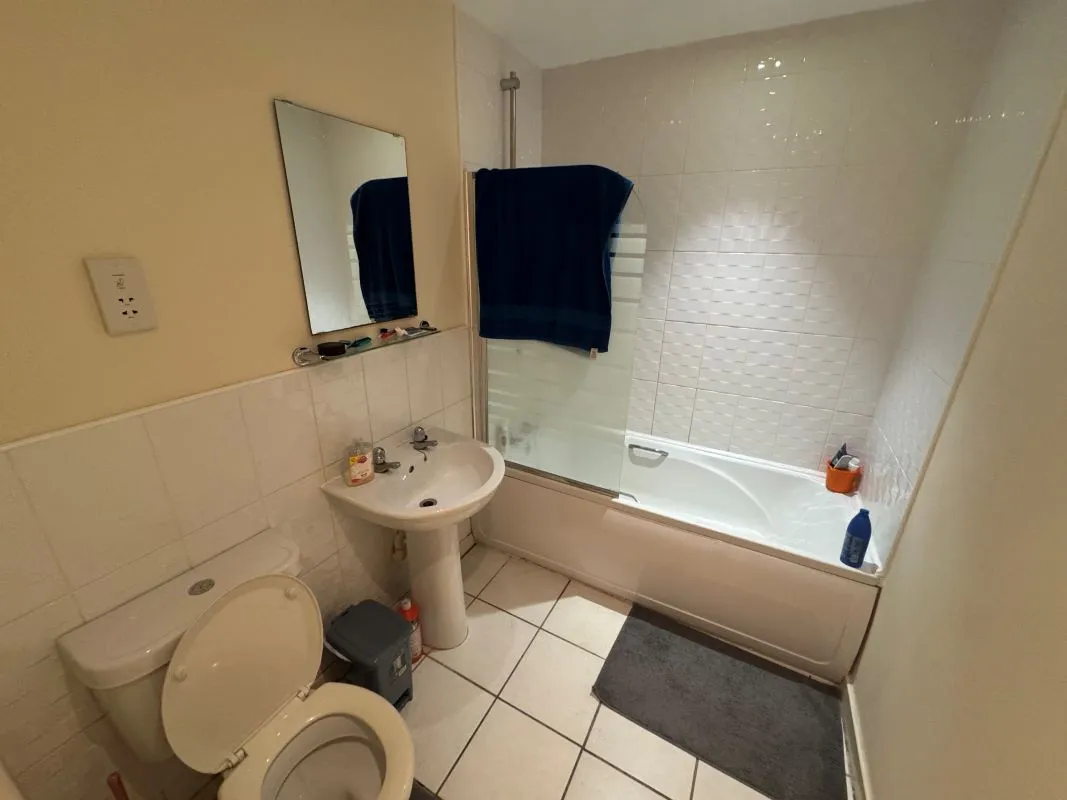 323 Bramall Lane, Sheffield, South Yorkshire, S2 4RR - Online Auctions
