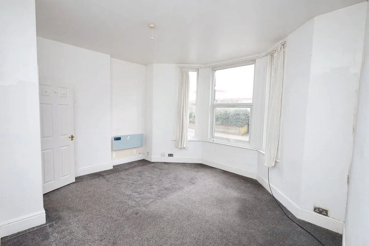 59 Castle Street, Luton, Bedfordshire, LU1 3AG - Online Auctions