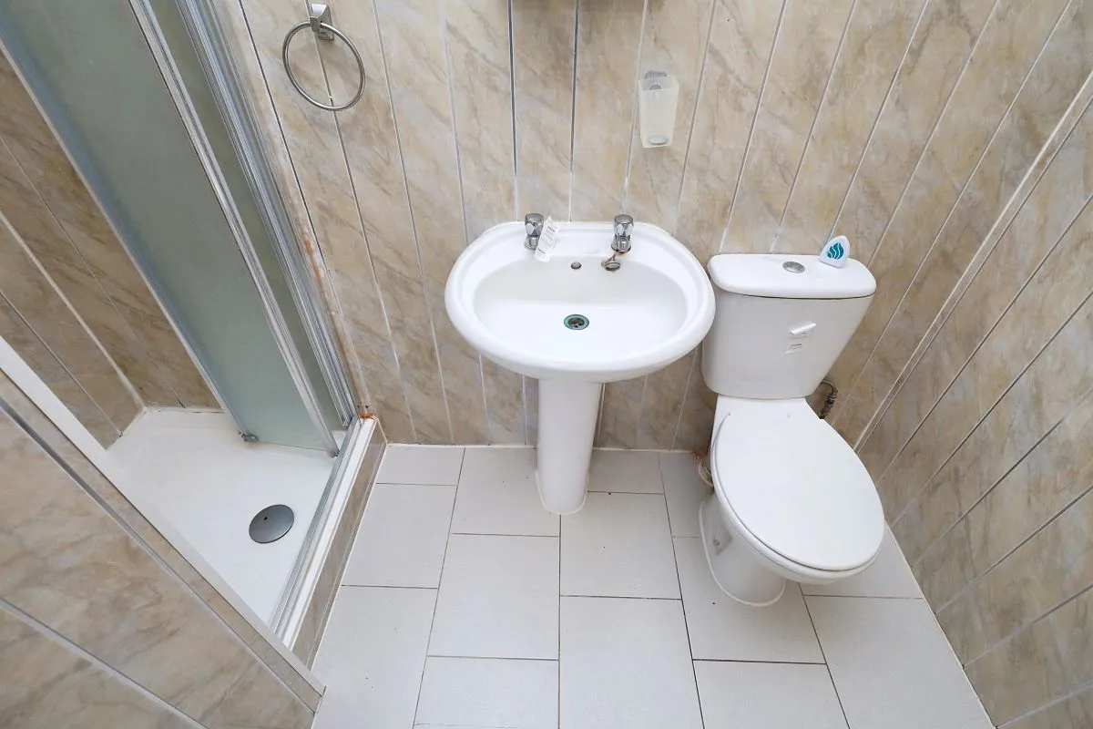59 Castle Street, Luton, Bedfordshire, LU1 3AG - Online Auctions