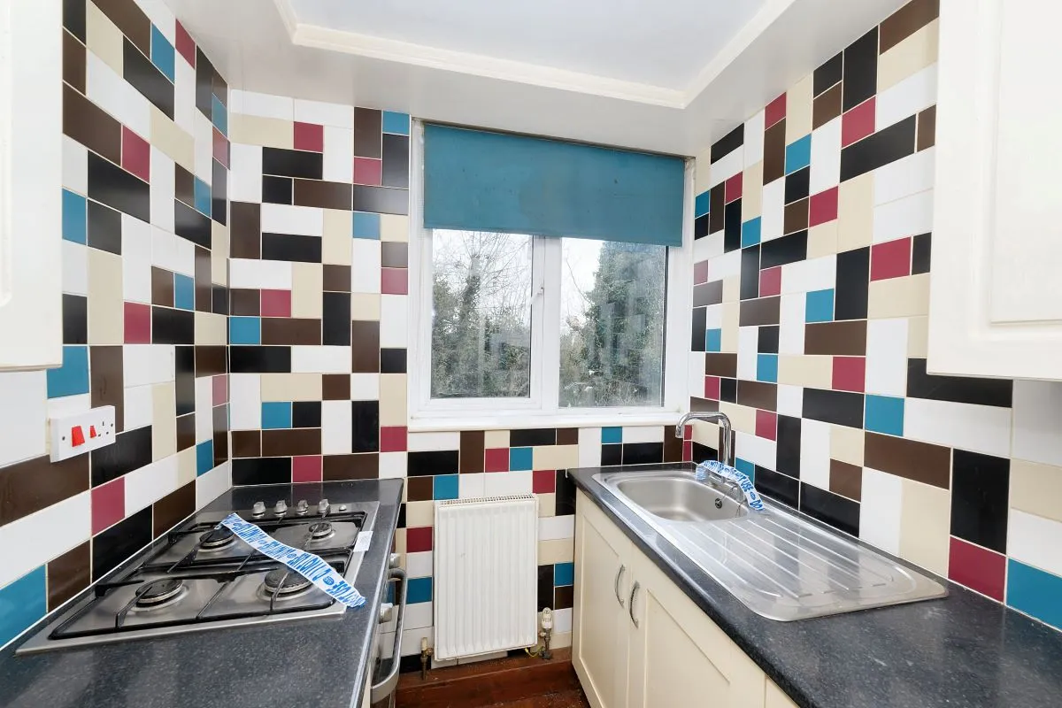 Harlow, Essex, CM18 7QW - Online Auctions