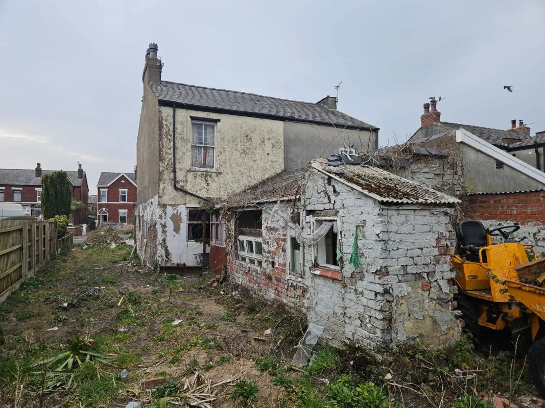 Southport, Merseyside, PR9 7BQ - Online Auctions