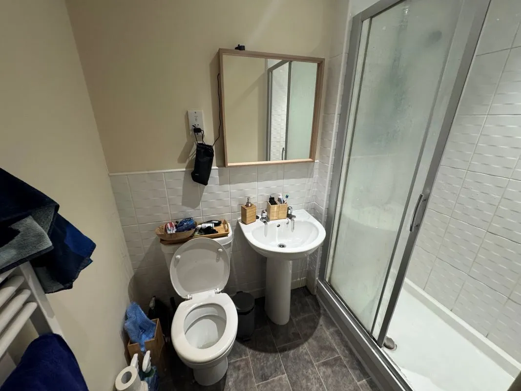 323 Bramall Lane, Sheffield, South Yorkshire, S2 4RQ - Online Auctions